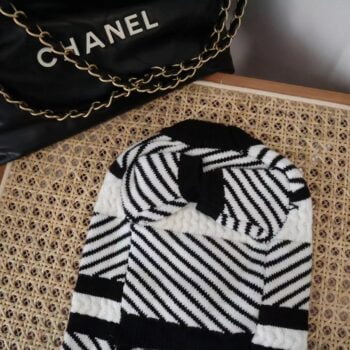 Dog Sweater Chanel - 2025 - Puppy Streetwear Shop