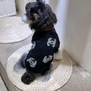 Dog Sweater Chanel - 2025 - Puppy Streetwear Shop Dog Sweater Chanel - 2025 - Puppy Streetwear Shop