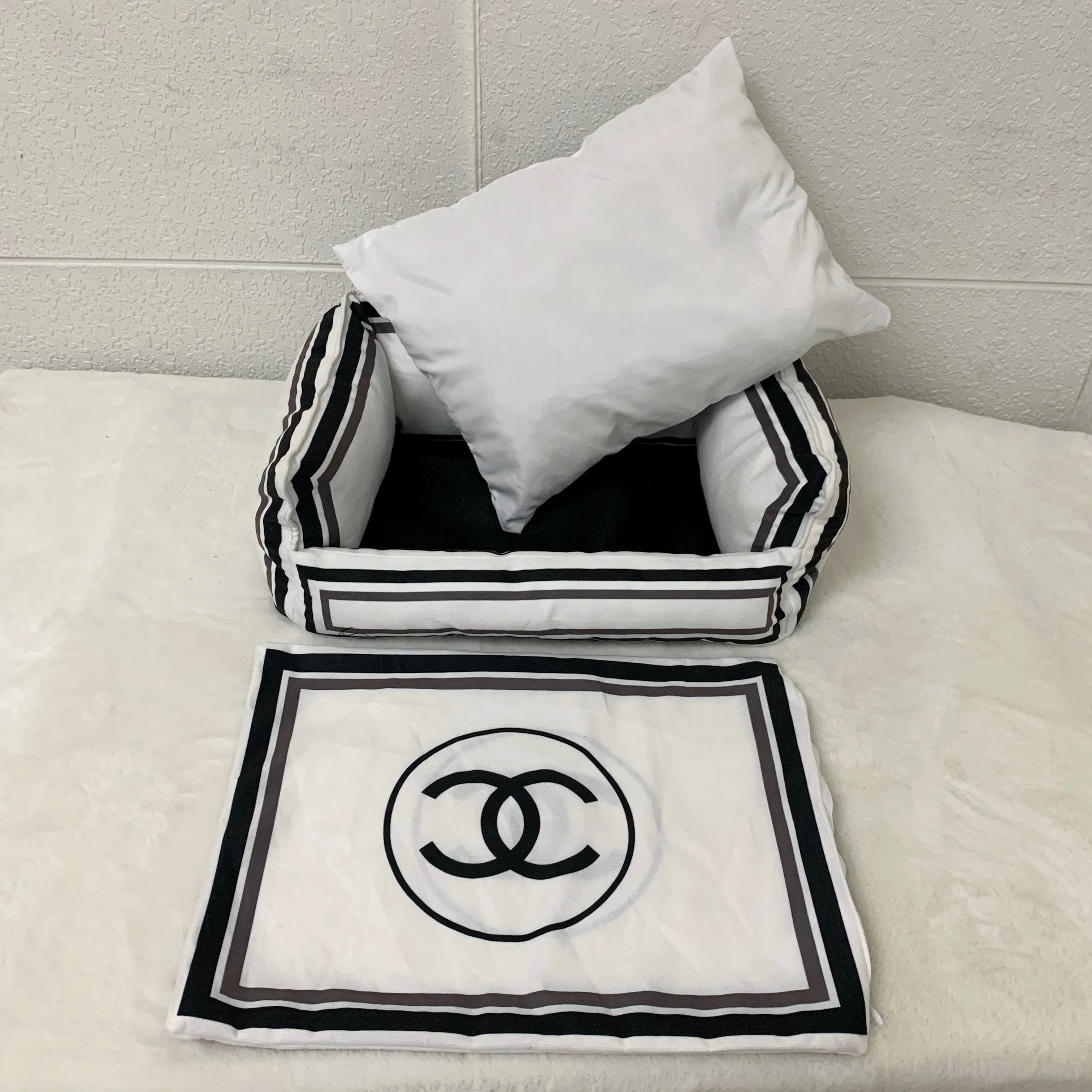 Dog Bed 2023 - Puppy Streetwear Shop