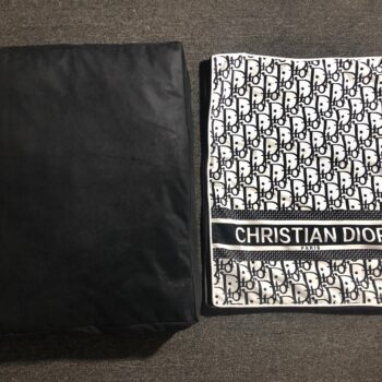 Dog Bed Dior - 2025 - Puppy Streetwear Shop Dog Bed Dior - 2025 - Puppy Streetwear Shop