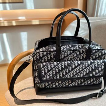 Luxury Travel in Style: Dior Designer Dog Carrier for Small Breeds - 2025 - Puppy Streetwear Shop Luxury Travel in Style: Dior Designer Dog Carrier for Small Breeds - 2025 - Puppy Streetwear Shop